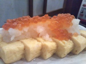 北海道知床漁場 池袋 だし巻き卵イクラ乗せ