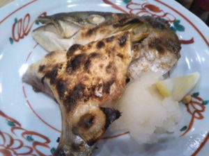 新大阪 魚屋スタンドふじ カマ塩焼