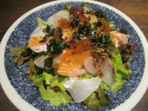 北海道知床漁場 池袋 海鮮サラダ