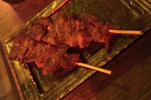 半焼きハツの串