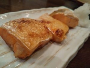 秋葉原 きんぼし 鮭ハラスの燻製1